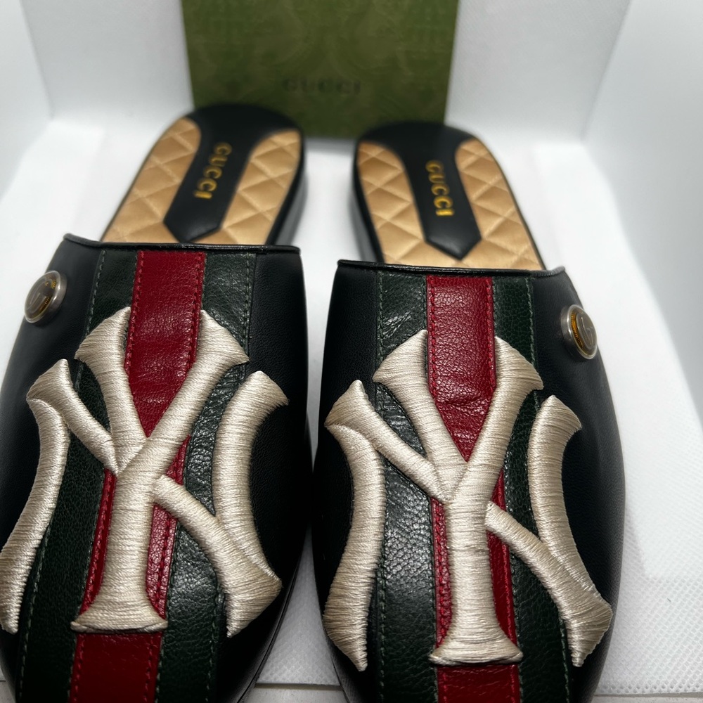 Authentic Gucci Black Red Green Slippers